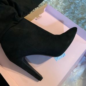 Black heel boots